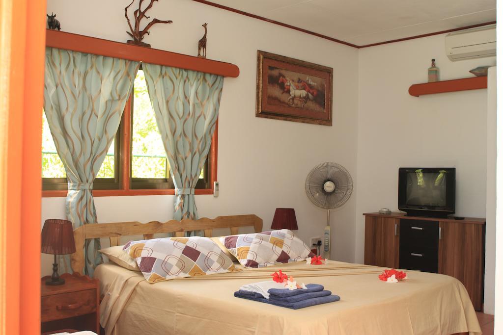 Veronic Self-Catering Guest House La Digue Bilik gambar