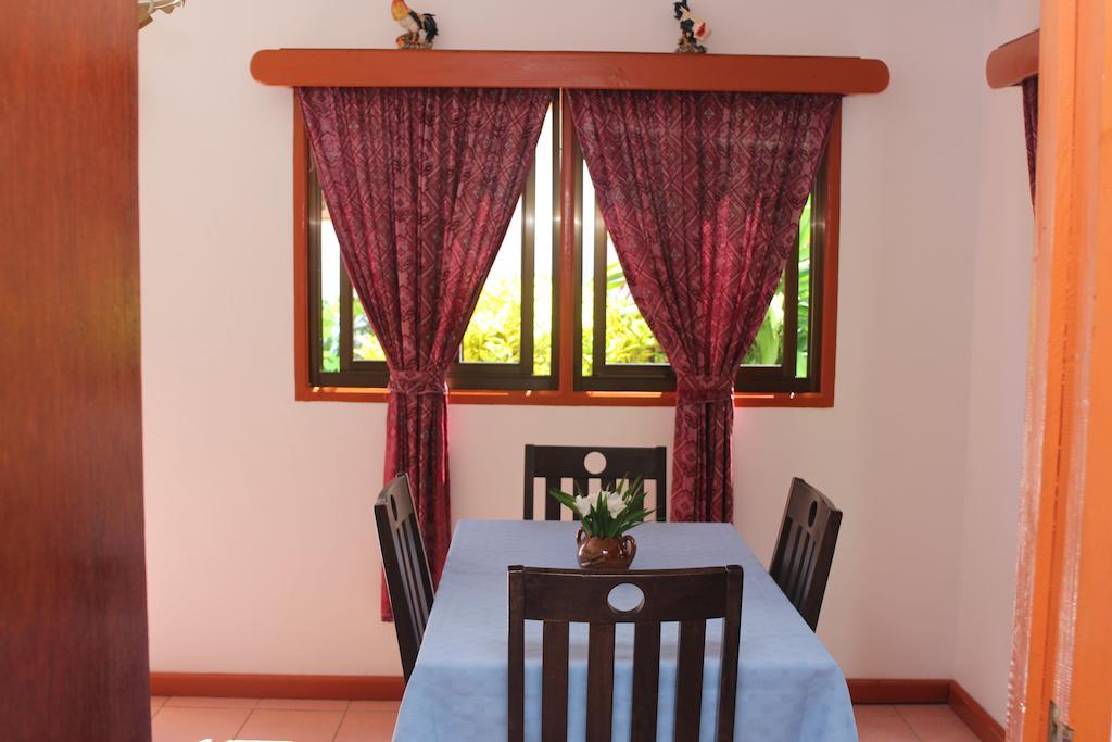 Veronic Self-Catering Guest House La Digue Bilik gambar